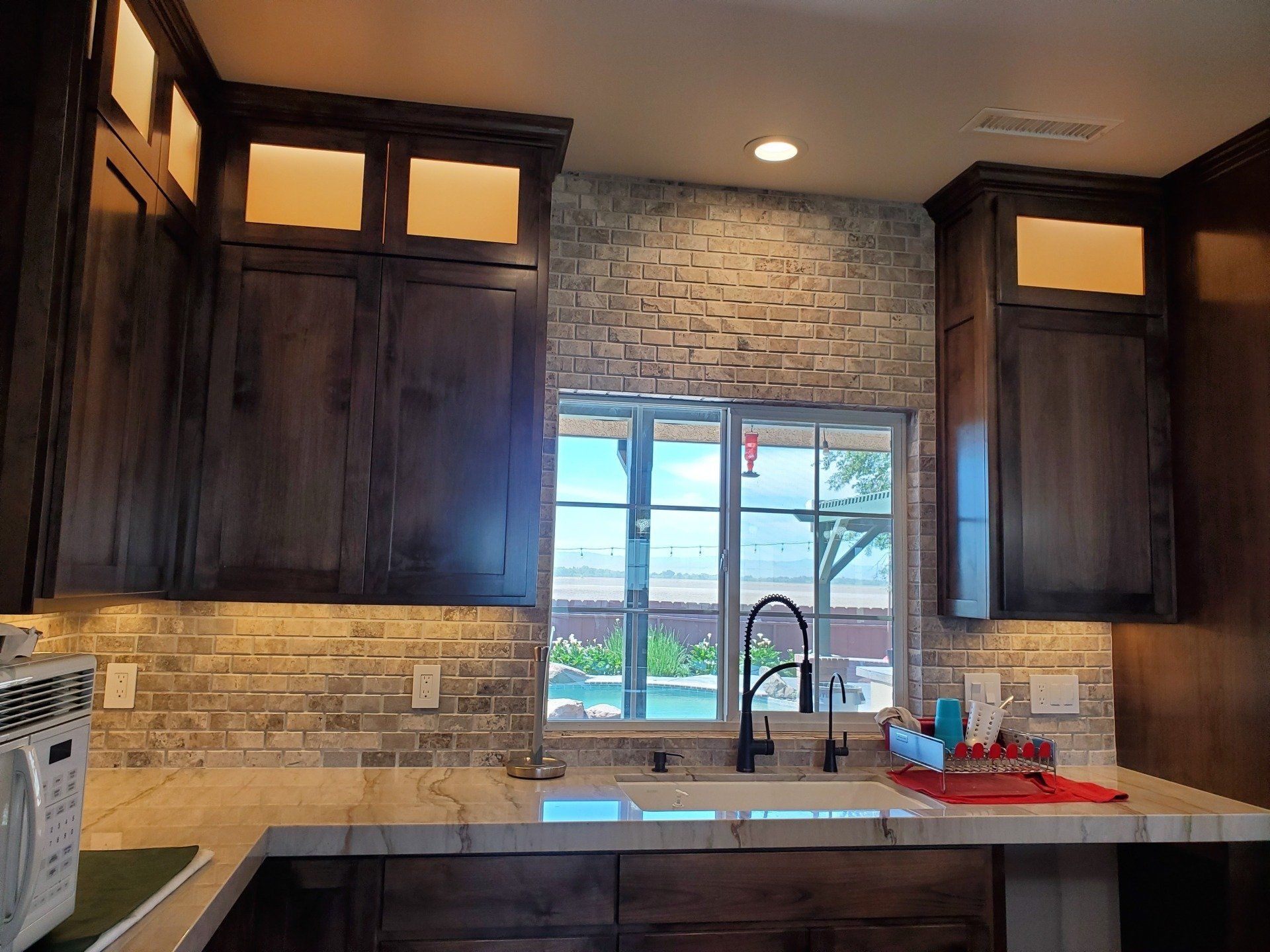 EMS Electrical Solutions installs residential cabinet lighting