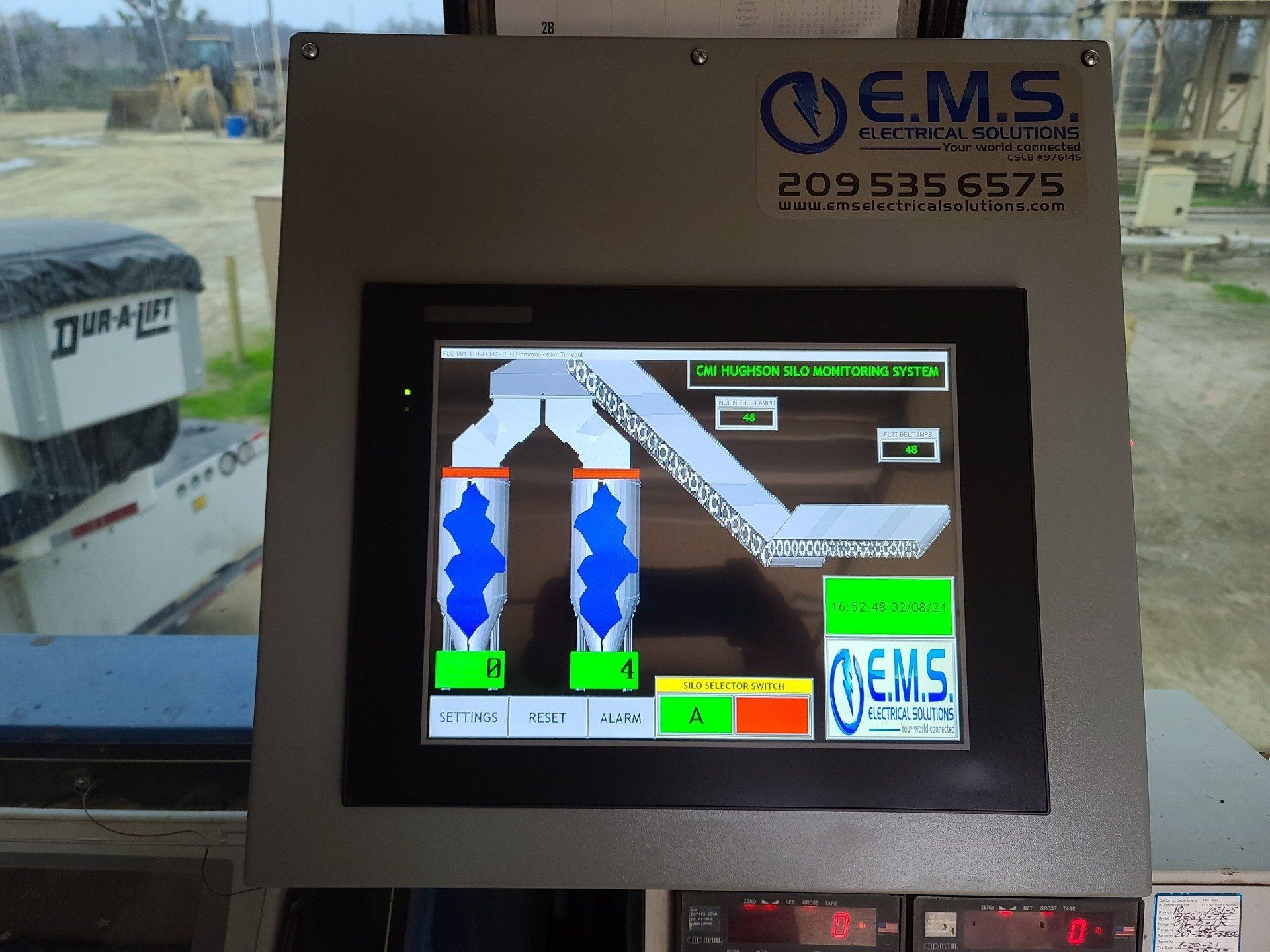 Uno schermo con la parola ems sopra