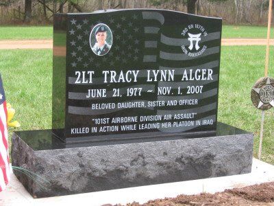 Upright die monument