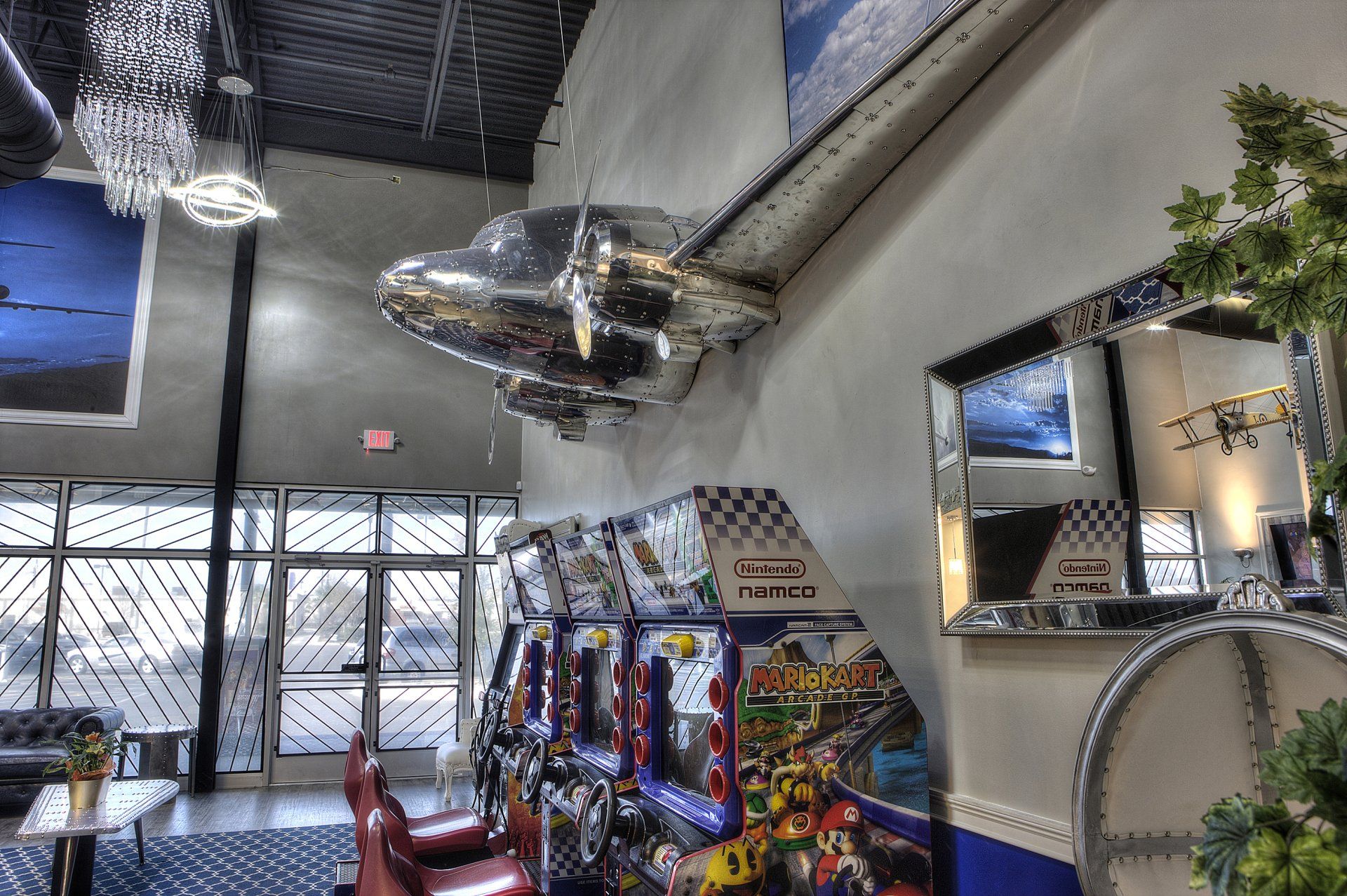 Avion Dental - San Antonio. Lobby Airplane