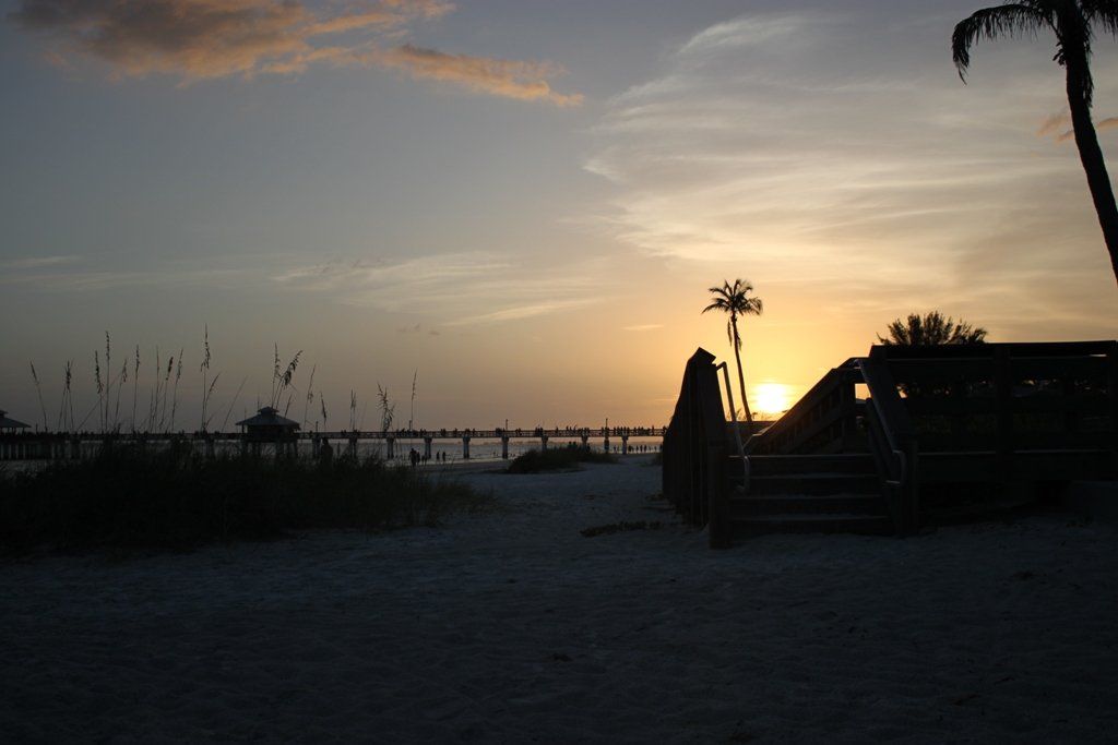 Villa Lion's Garden - Sunset at the Fort Myers Beach