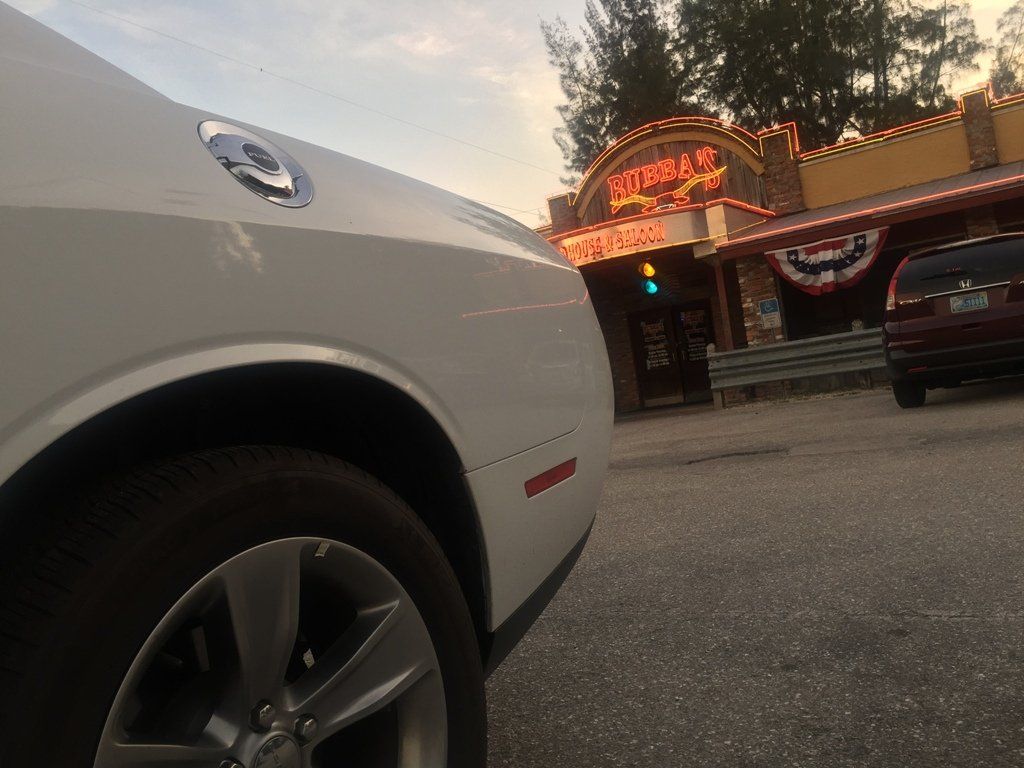 Villa Lion's Garden - Bubba's Roadhouse & Saloon