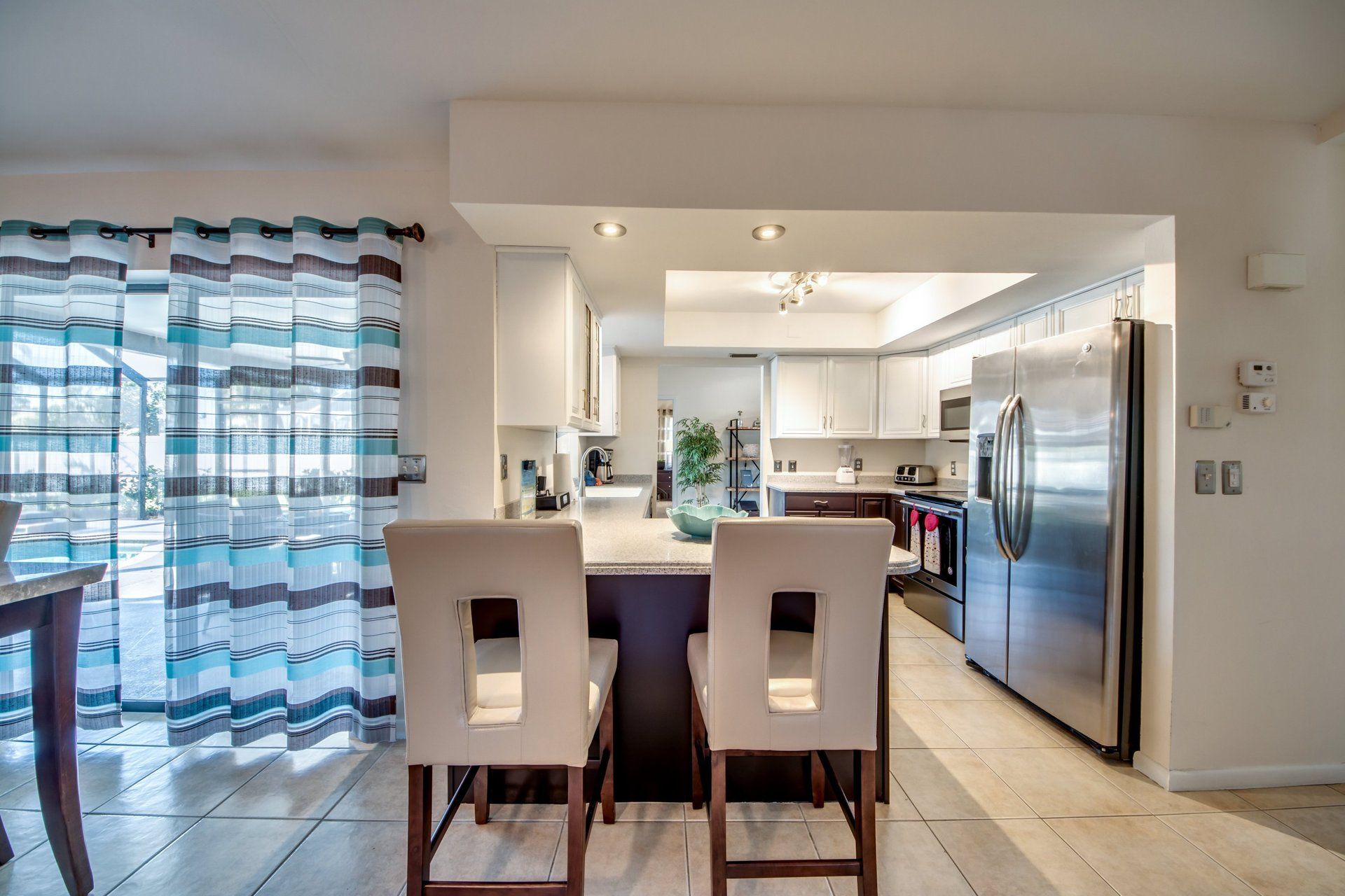Villa Lion's Garden - Kitchen & Dining Area