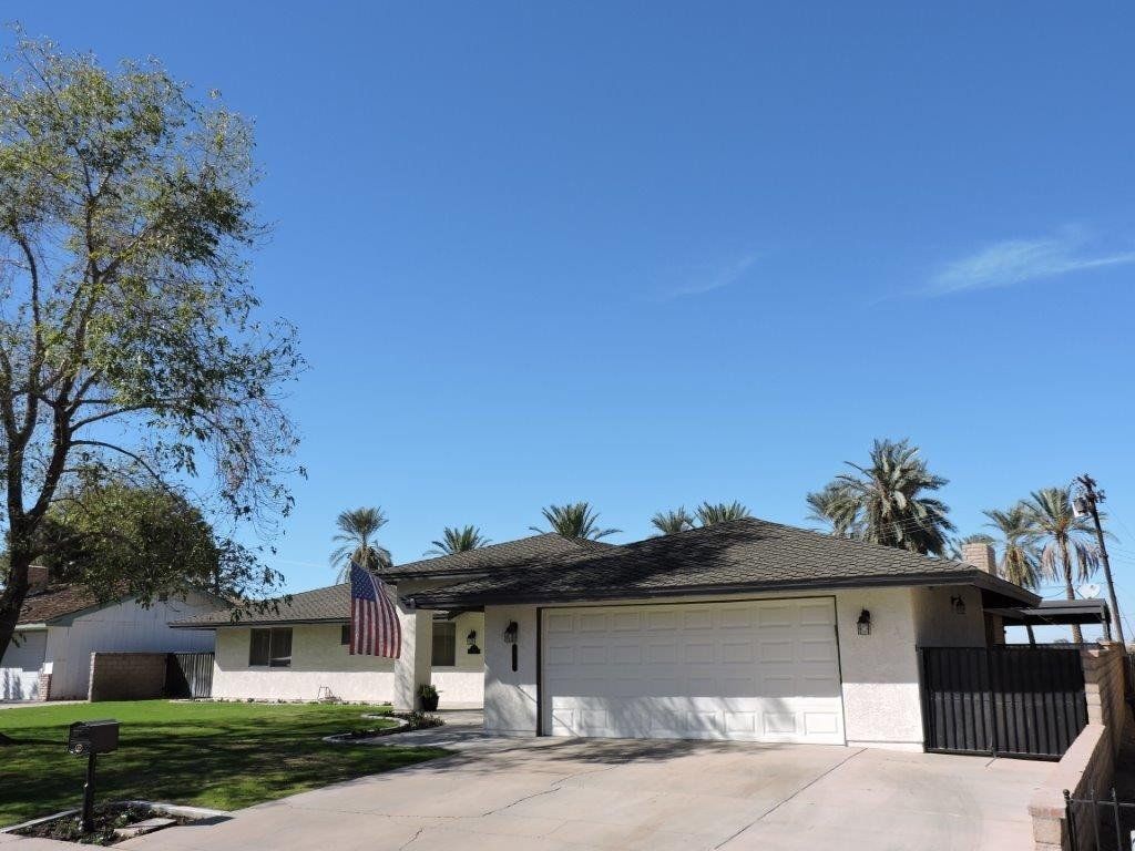 White House with Garage — Imperial, CA — NS Construction