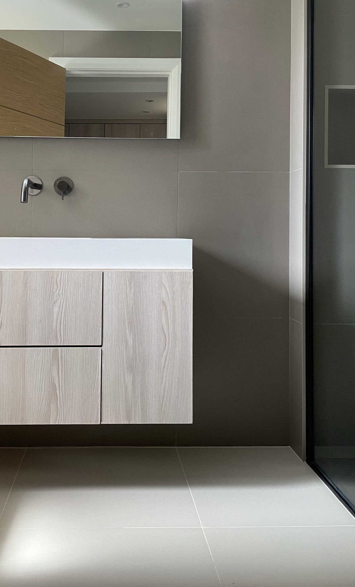 Contemporary bathroom image of basin