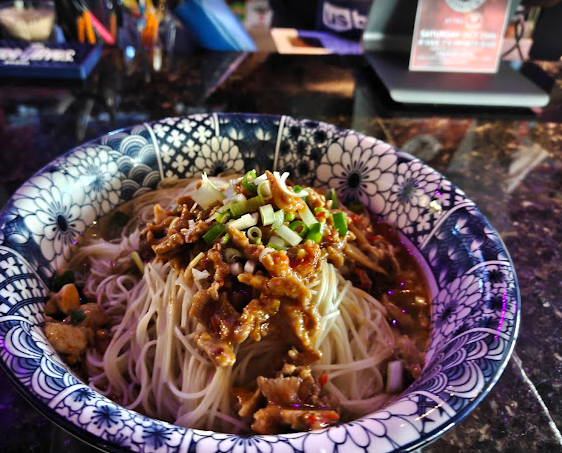 ramen noodle dish