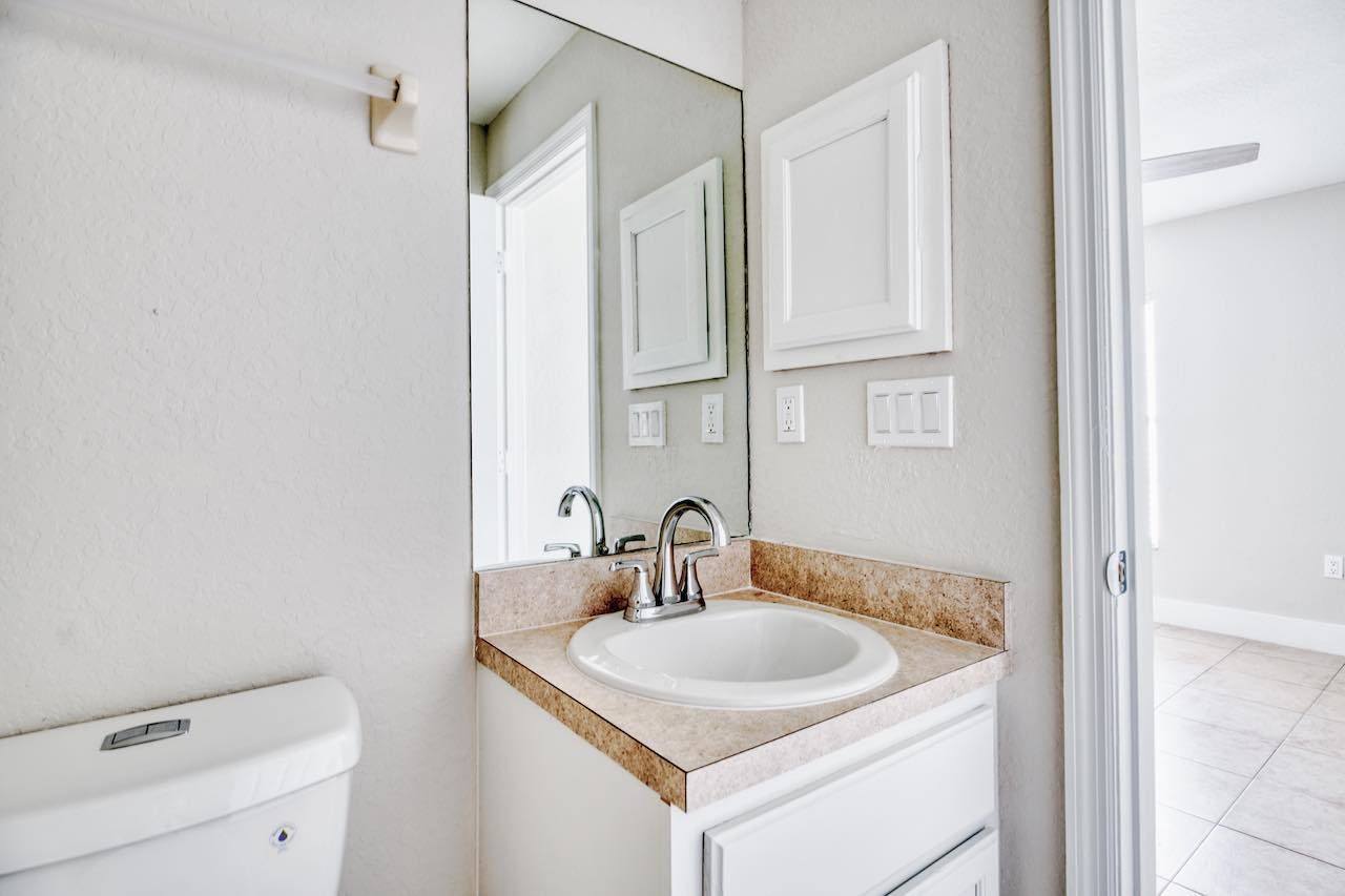 Bathroom at The Piquette in Ocala, FL.