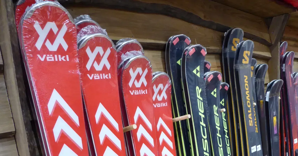Ski für den Verleih