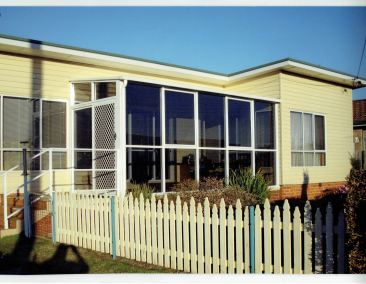 Phil's Glass and Aluminium image 12