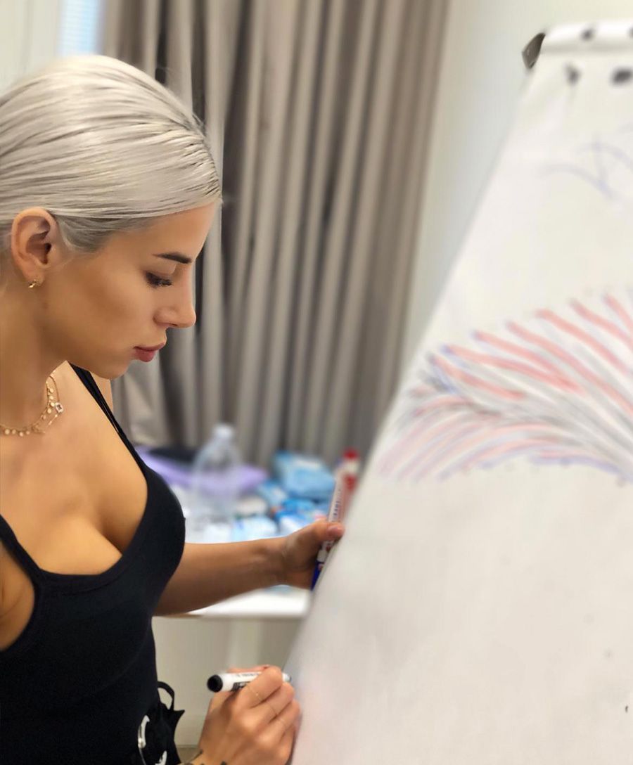 Viktoria Voloshanska al corso di microblading a Roma e Milano