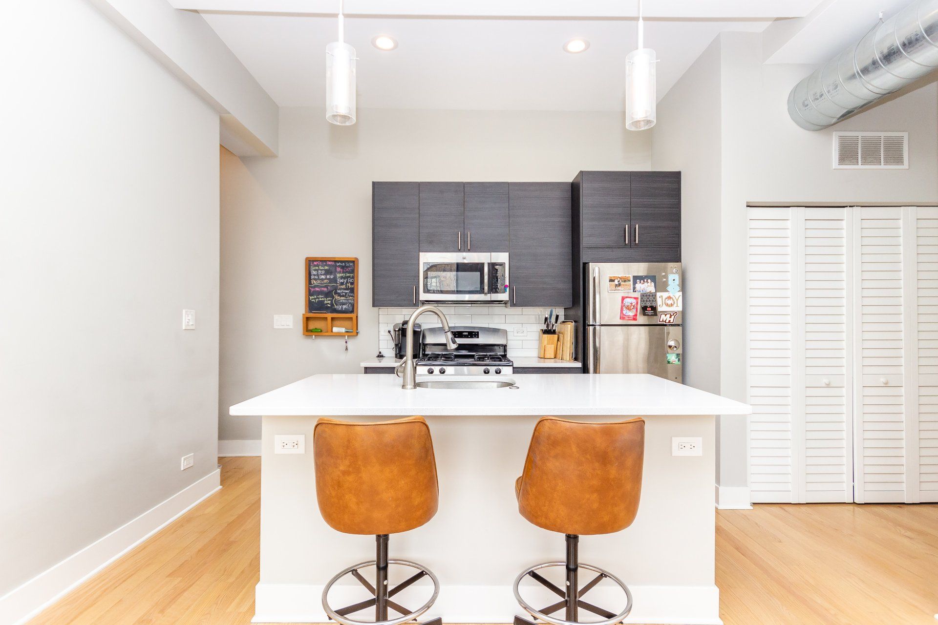 1038 N Ashland Avenue Bar Stools