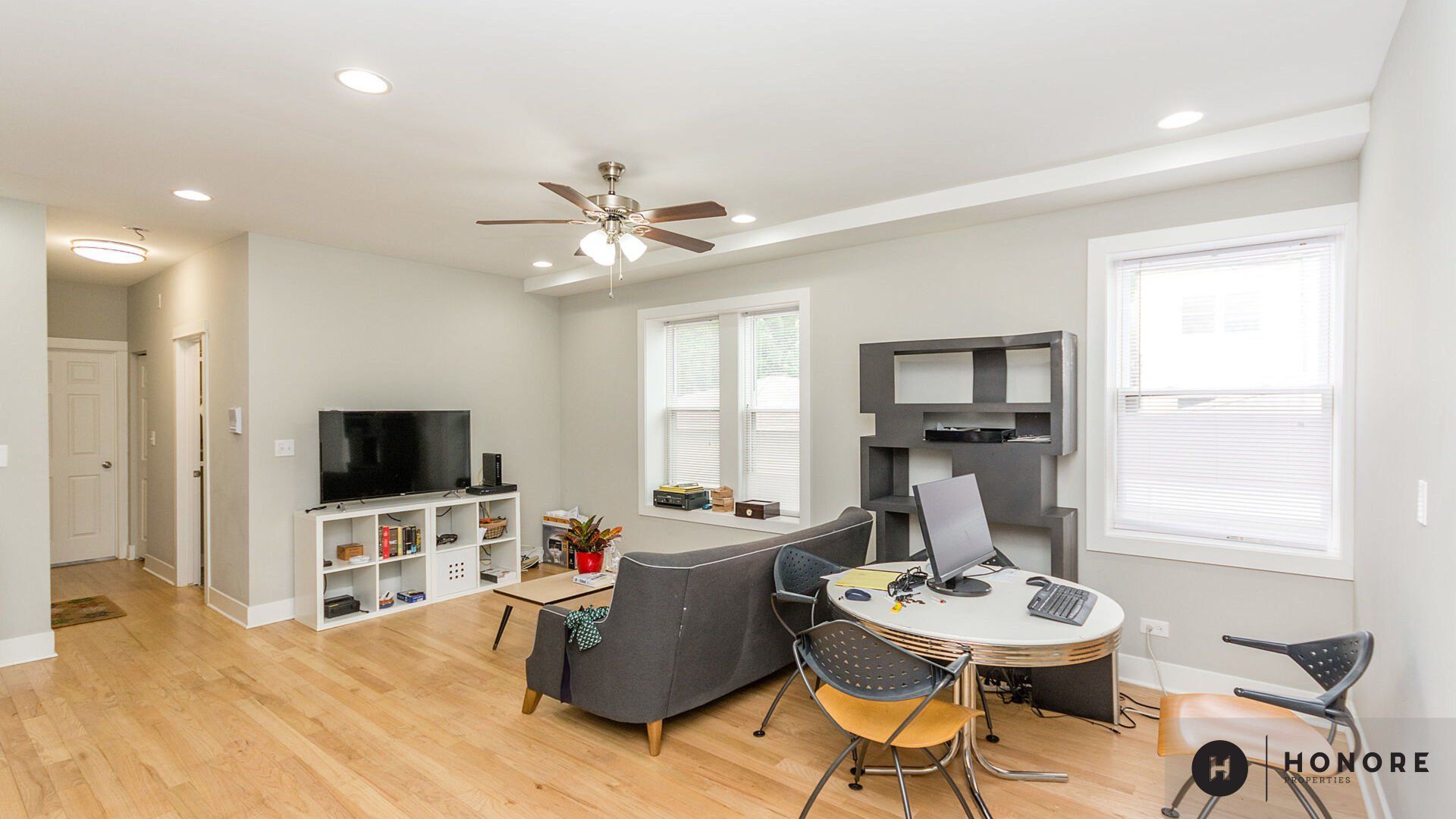 3751-57 N Western Ave Living Room with hard wood floors
