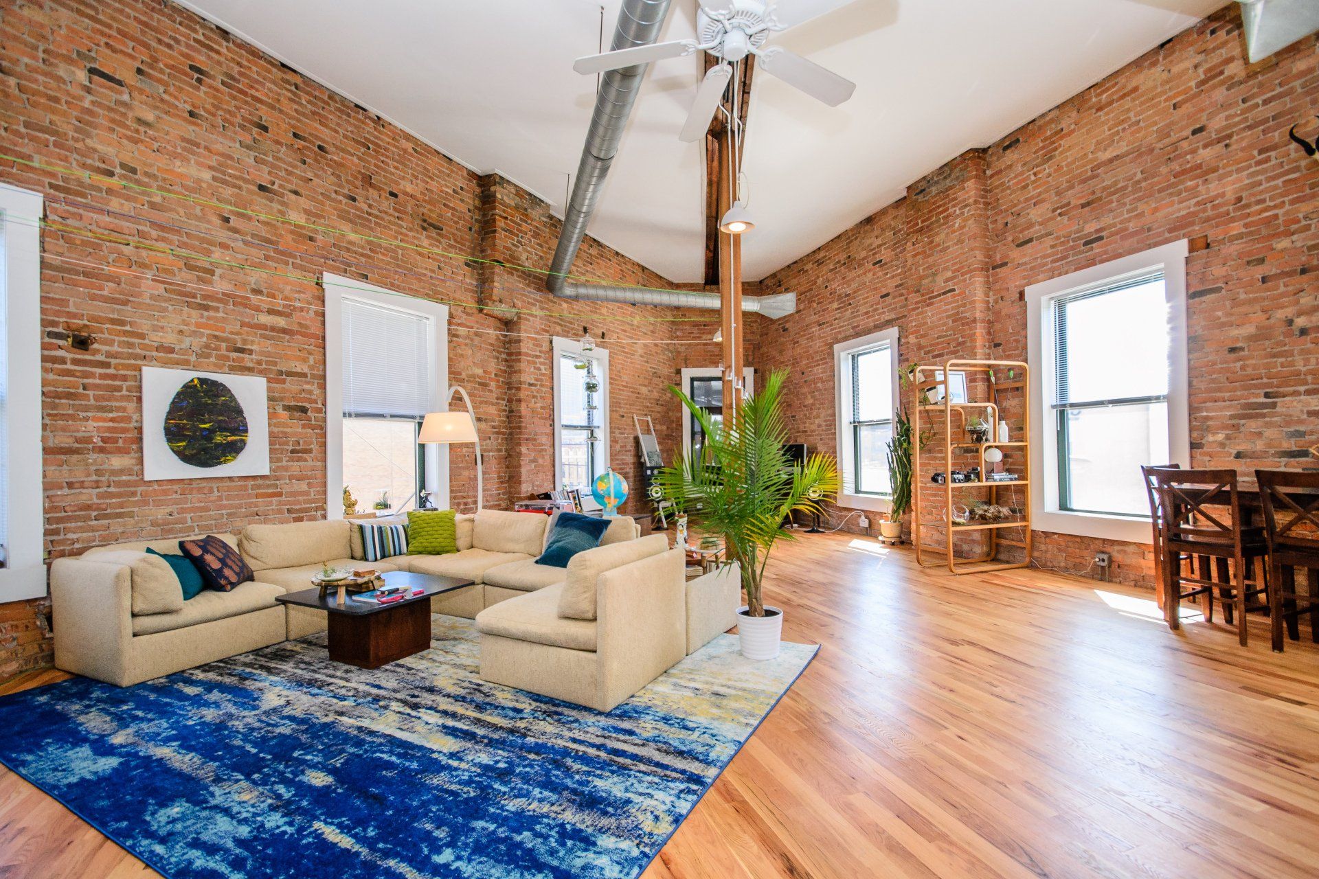 401-09 N Milwaukee Avenue