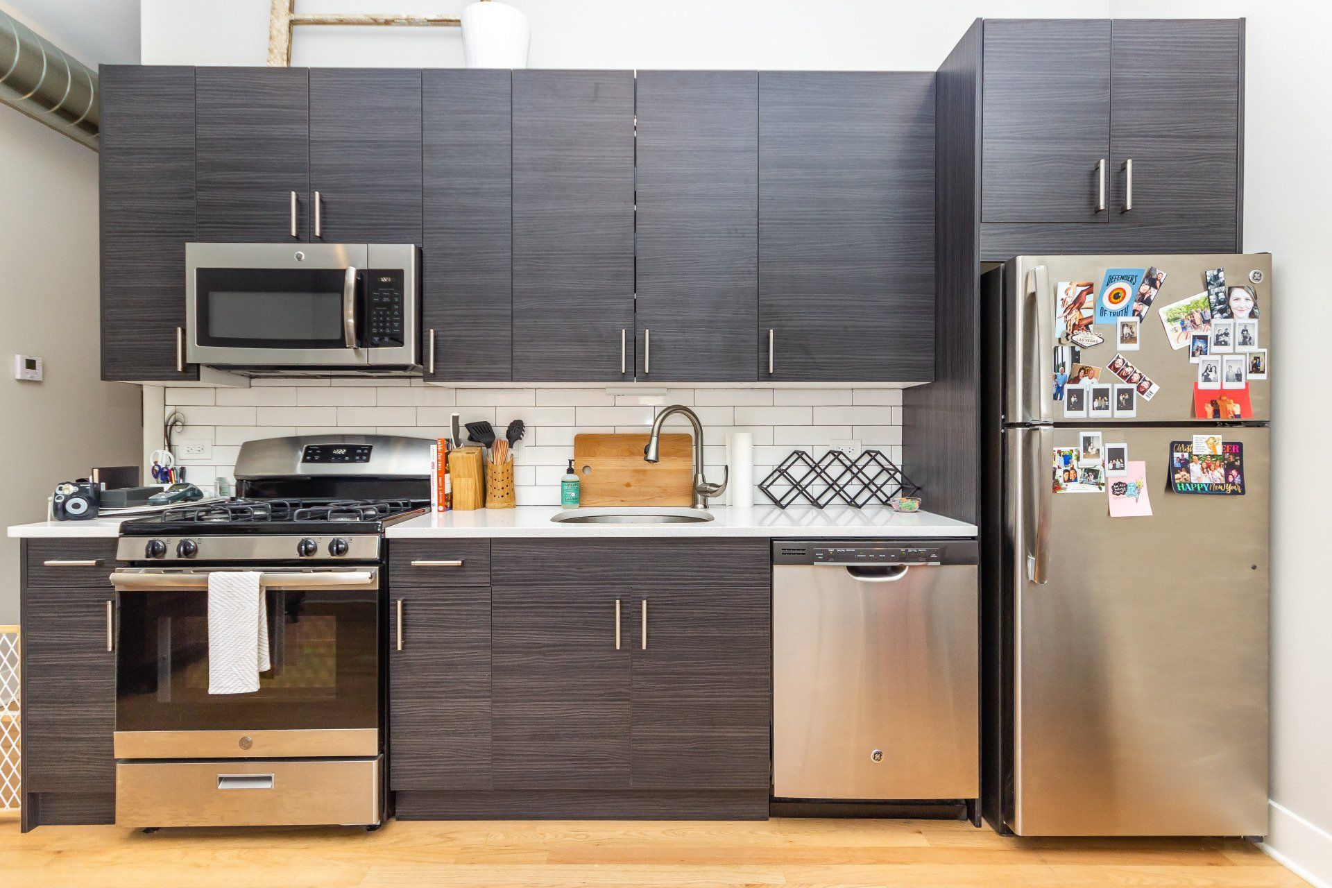 1038 N Ashland Avenue Full Kitchen Appliances