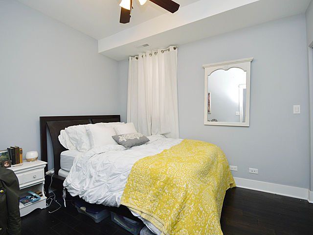 939 N Ashland Avenue Bedroom