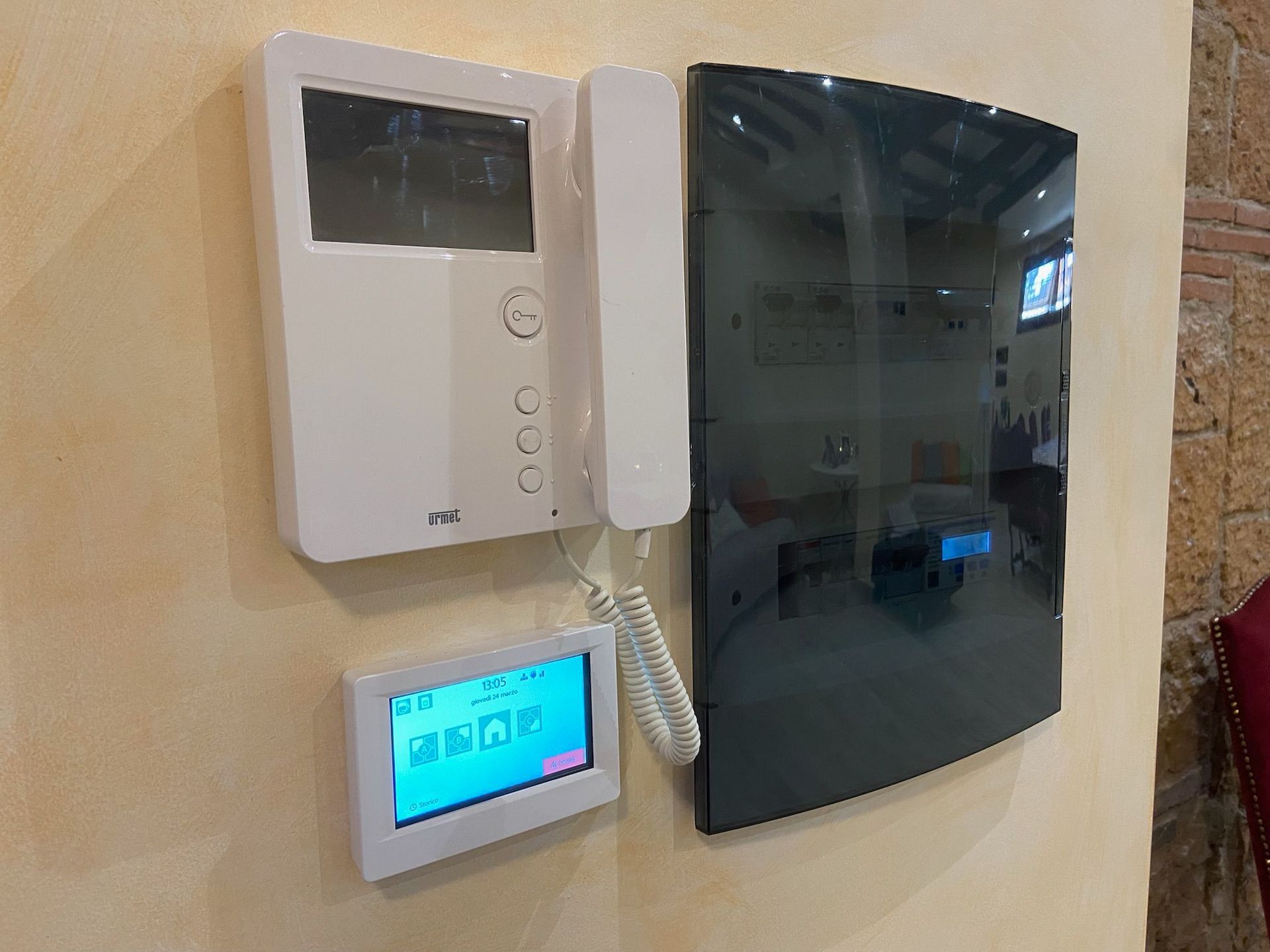 evotech - impianti videocitofoni