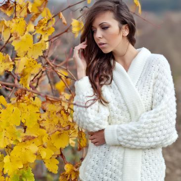 A lady wearing woollen sweater