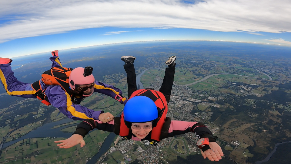 Tandem skydiver - Skydiving in NSW DZ Taree