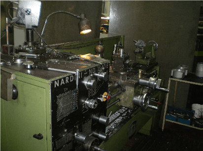 Torno Mecânico Marca Nardini - Modelo ND 1540E - 1000mm - Guatifer