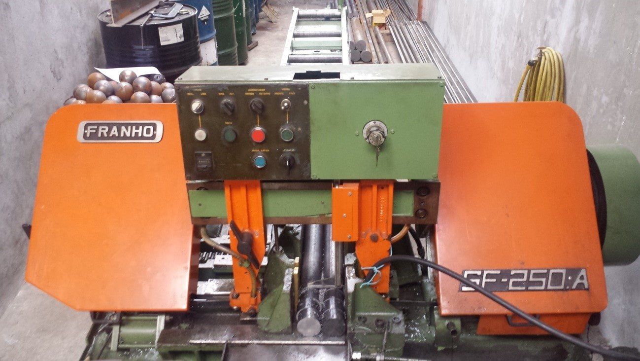 Serra Automática com Capacidade 250x250x6000mm - Guatifer Usinagem e Ferramentaria