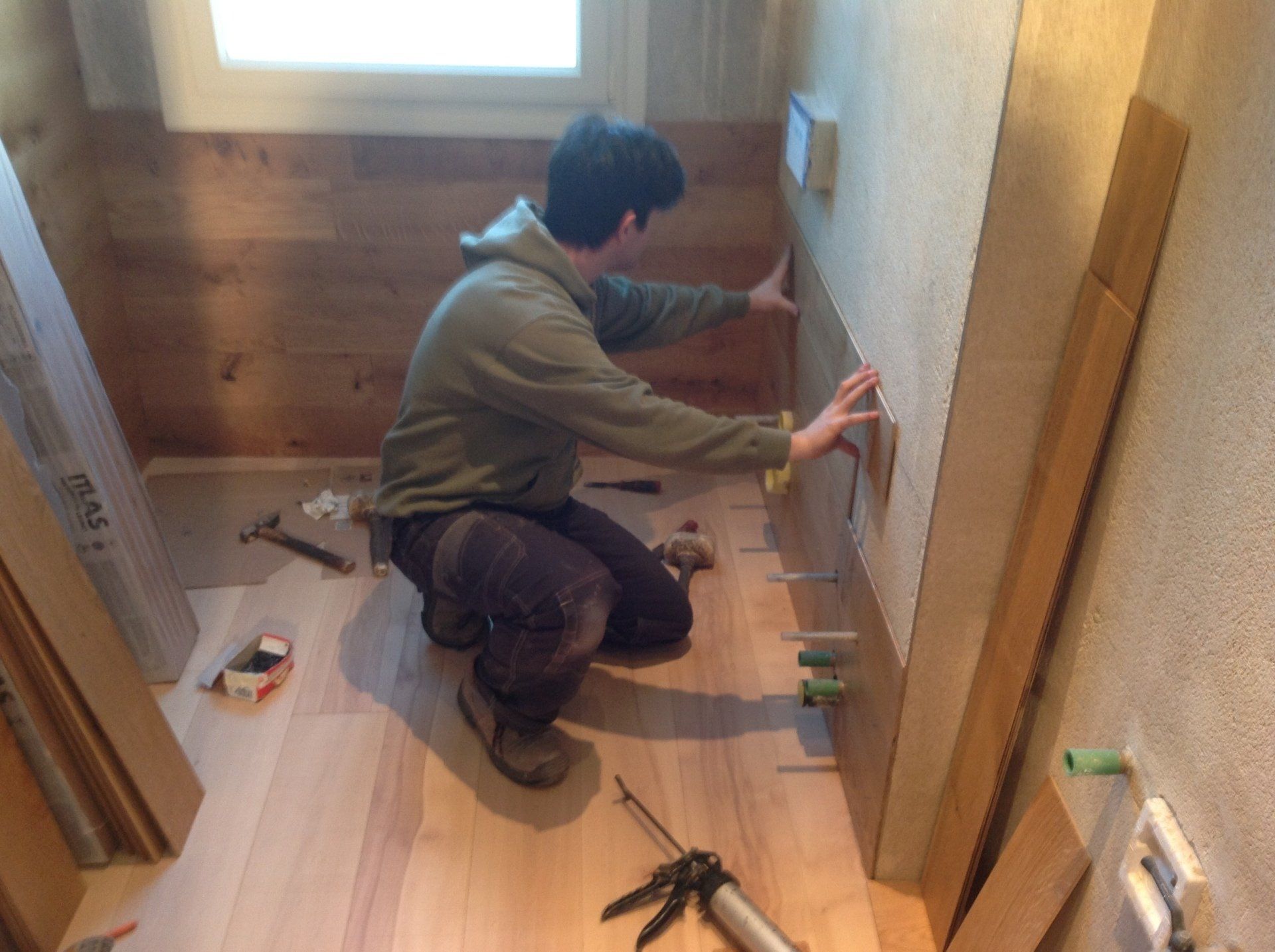 rivestimento in legno completo