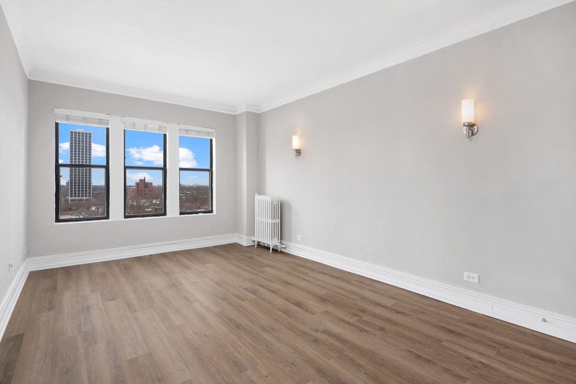 Living Room Renovated 803 Chicago Apartment 60613