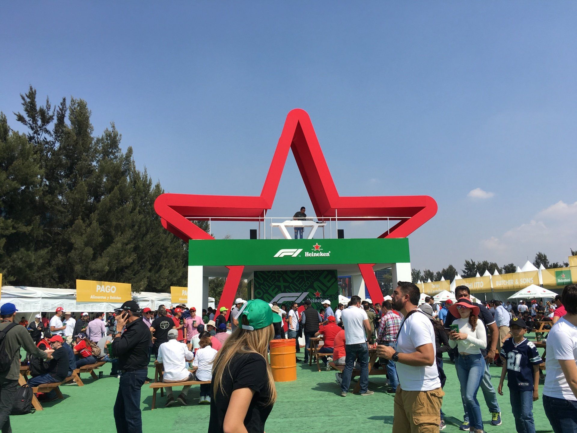 EVENTOS CORPORATIVOS Y CONVENCIONES