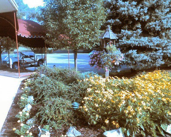 Garden Area — Cleveland, OH — Park Creek Center