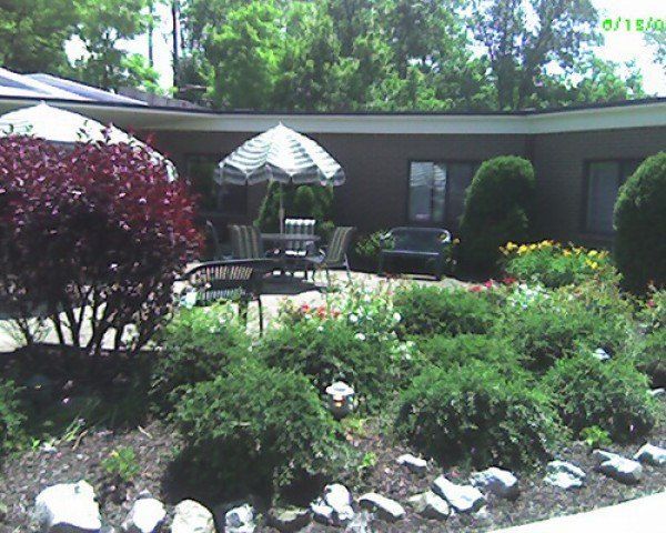 Park Creek Center Patio — Cleveland, OH — Park Creek Center