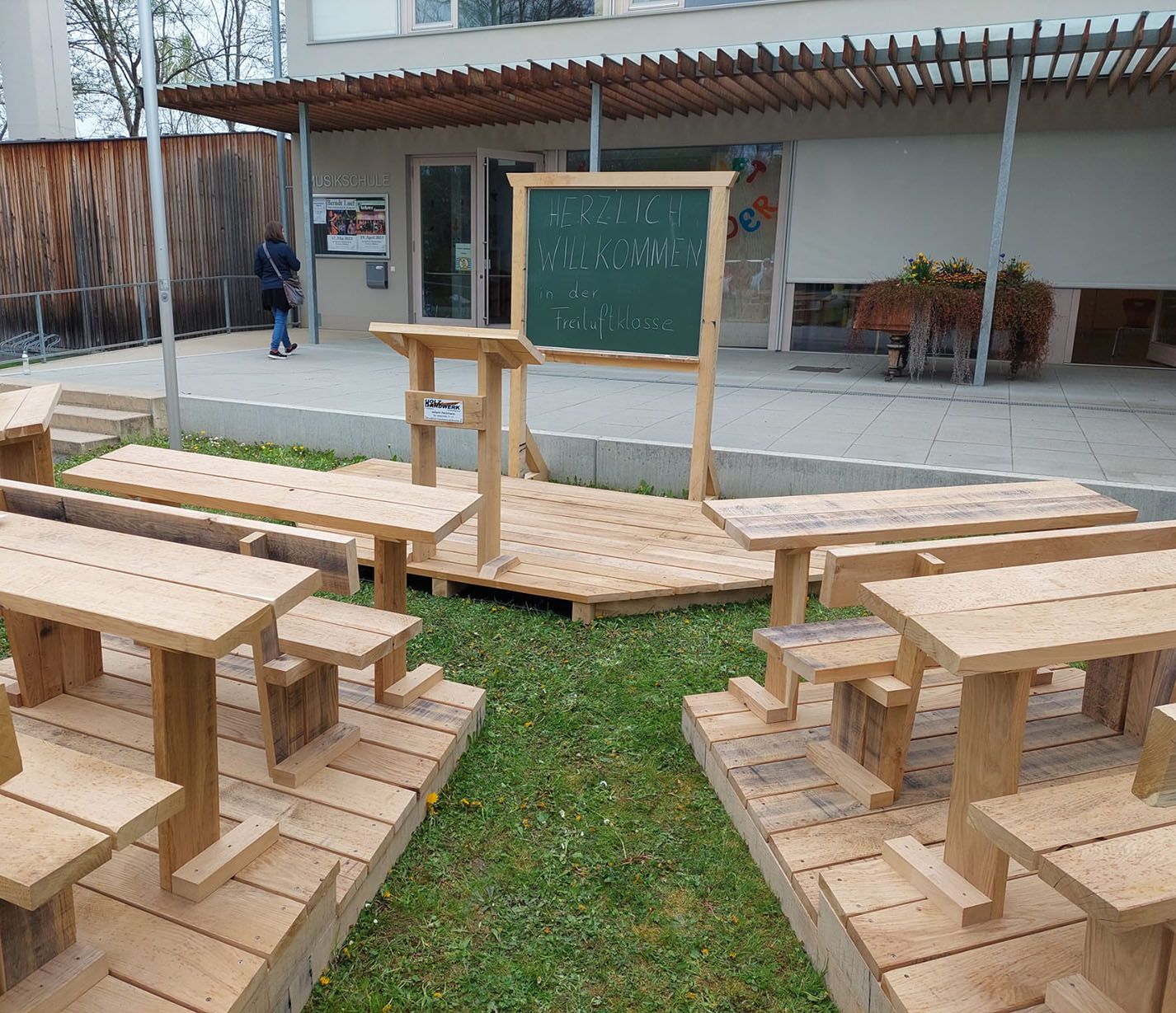 Eine Tafel mit dem Wort „Center“ darauf