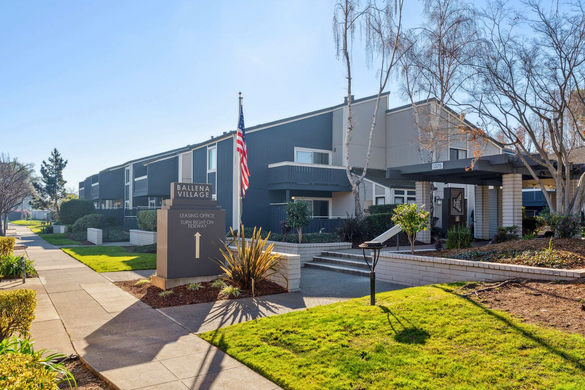 Front entry at Ballena Village