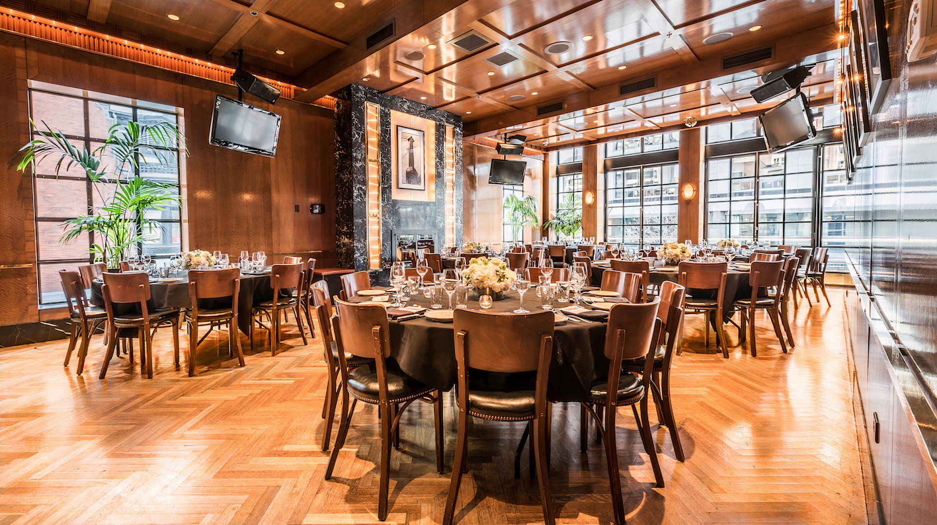 A large dining room filled with tables and chairs.
