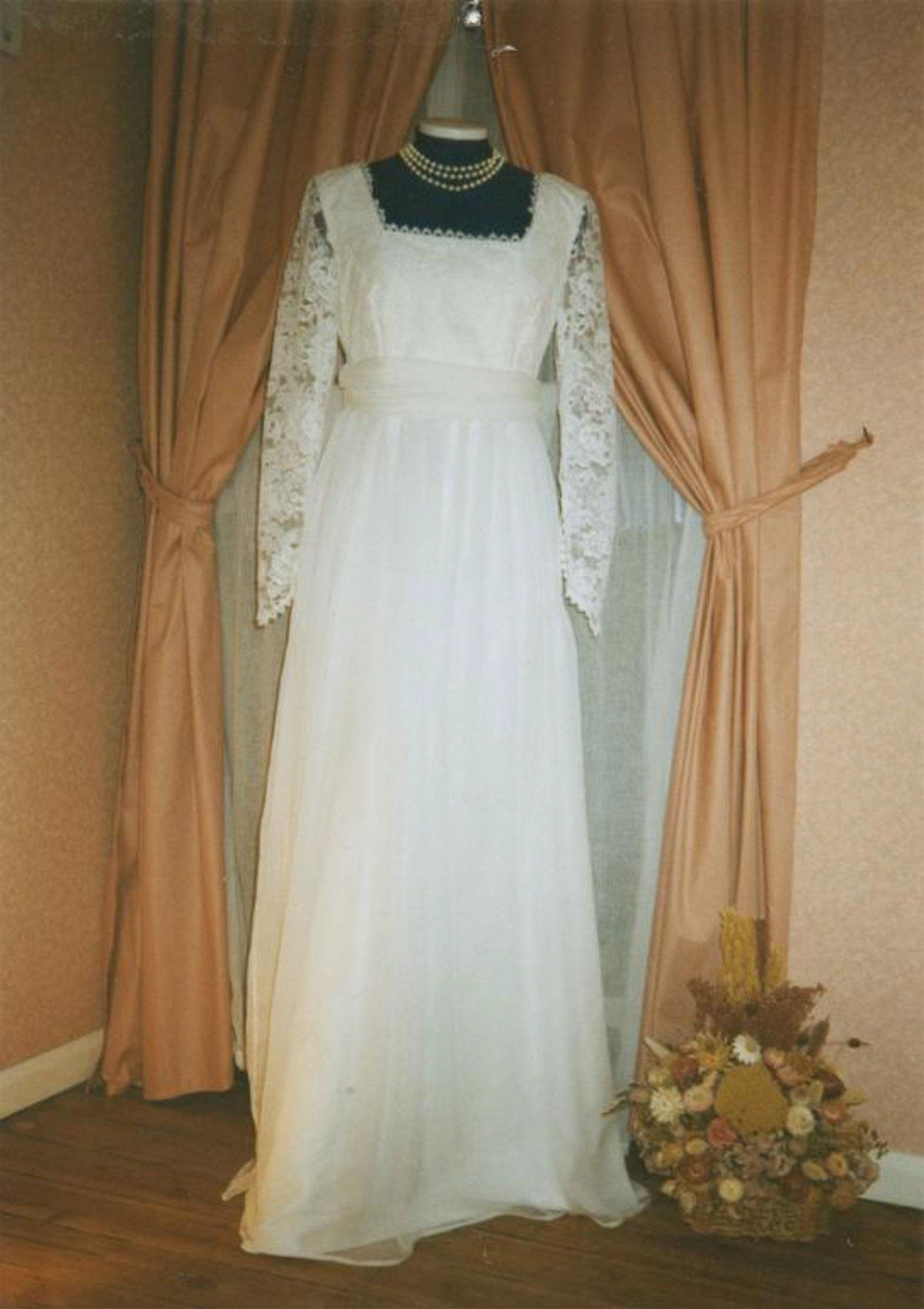 Elegant wedding dresses