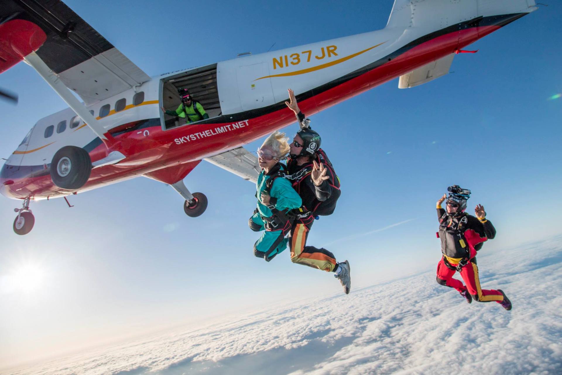 Sky's The Limit Skydiving Center - Poconos, PA