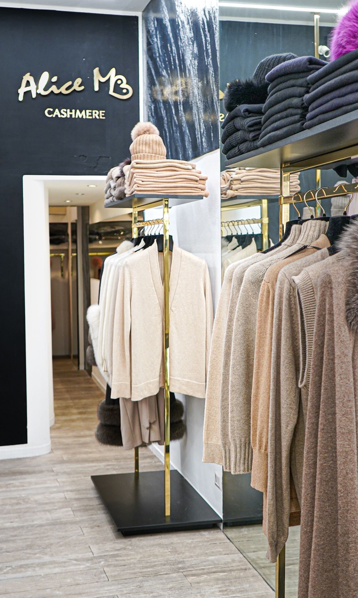 boutique cashmere Milano