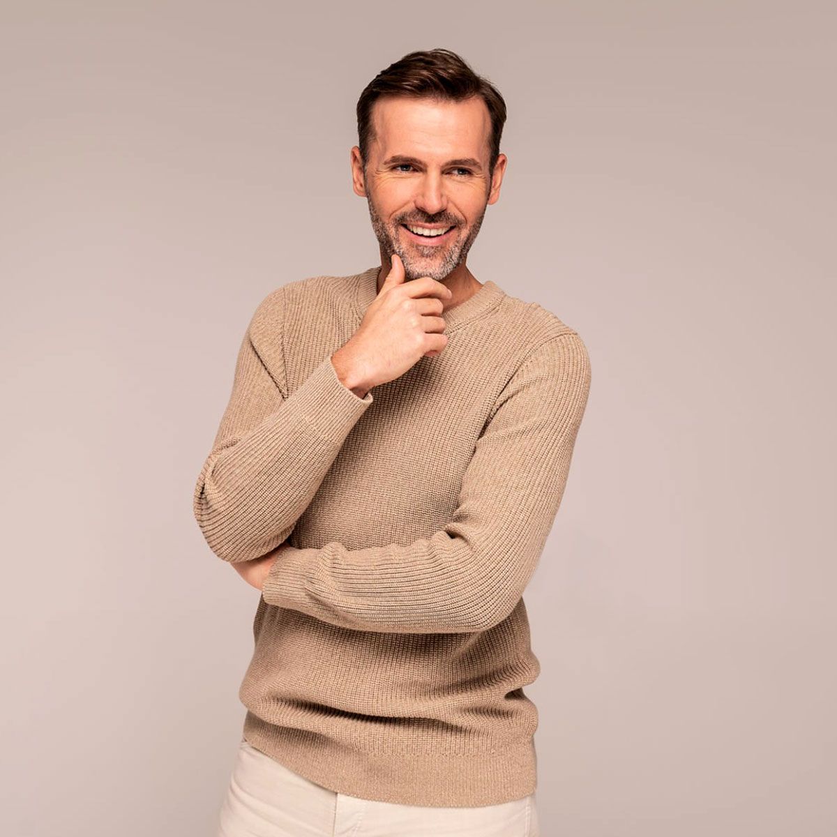 maglione beige a giro collo