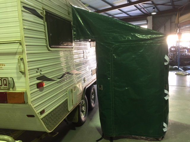 portalet with cover left side