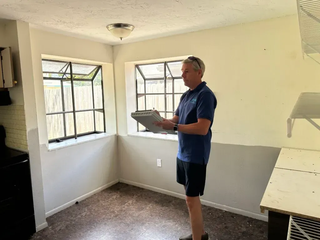 Bill Taking Notes  | Sarasota, FL | Home Buyers Plus, LLC