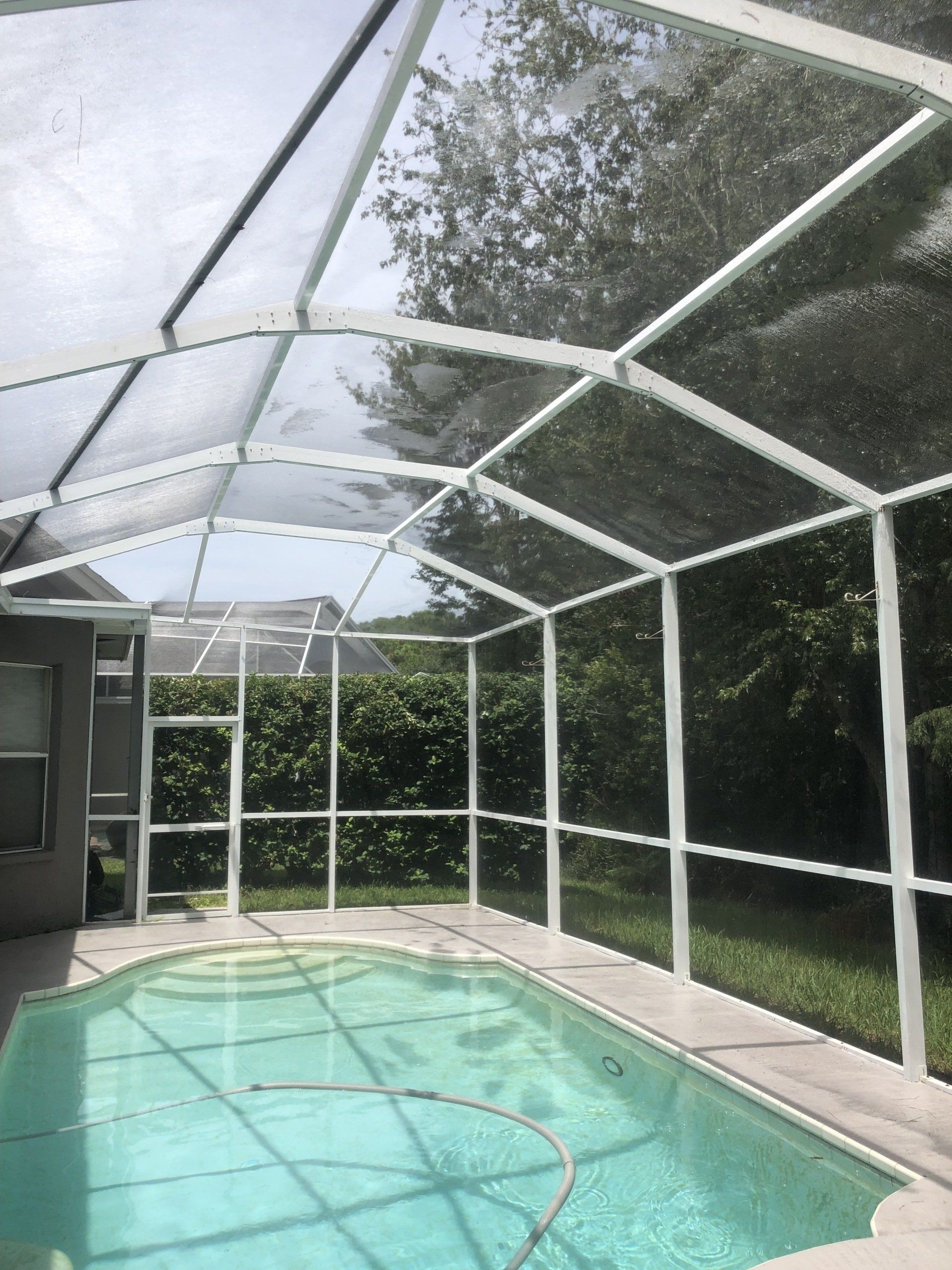 Clean Pool cage | Tampa, FL | First Response Pressure Wash