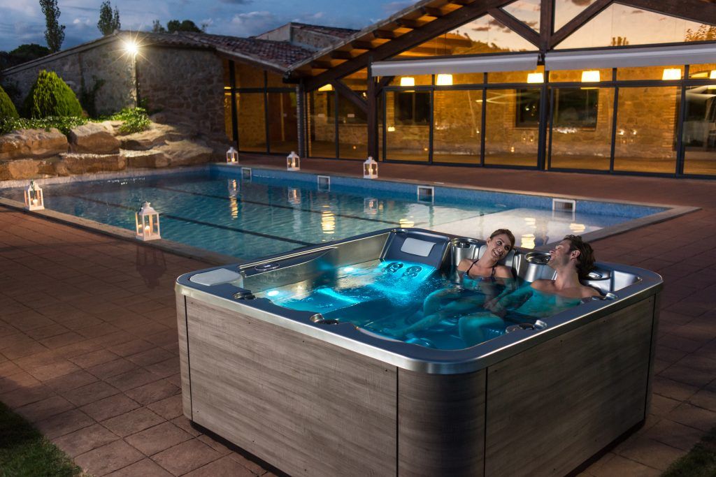 Nice hot tub by Aquavia and hypa spa