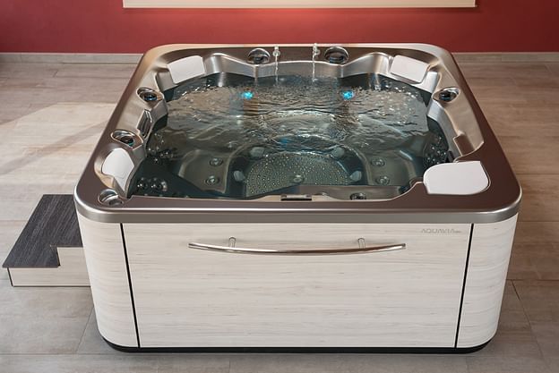 soft hot tub from aquavia and hypa spa
