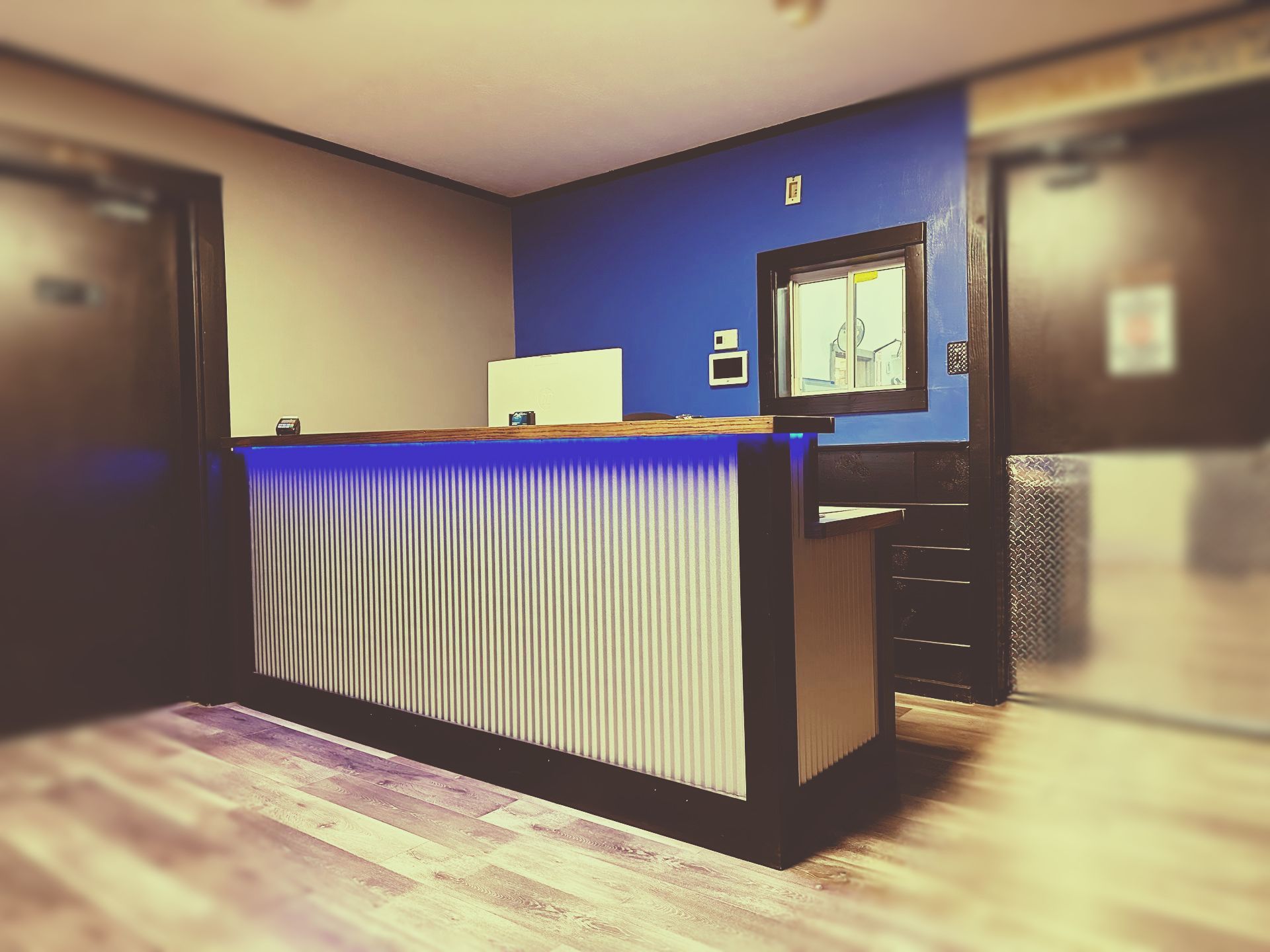 Shop's Front Desk | Gary Jackson Motors