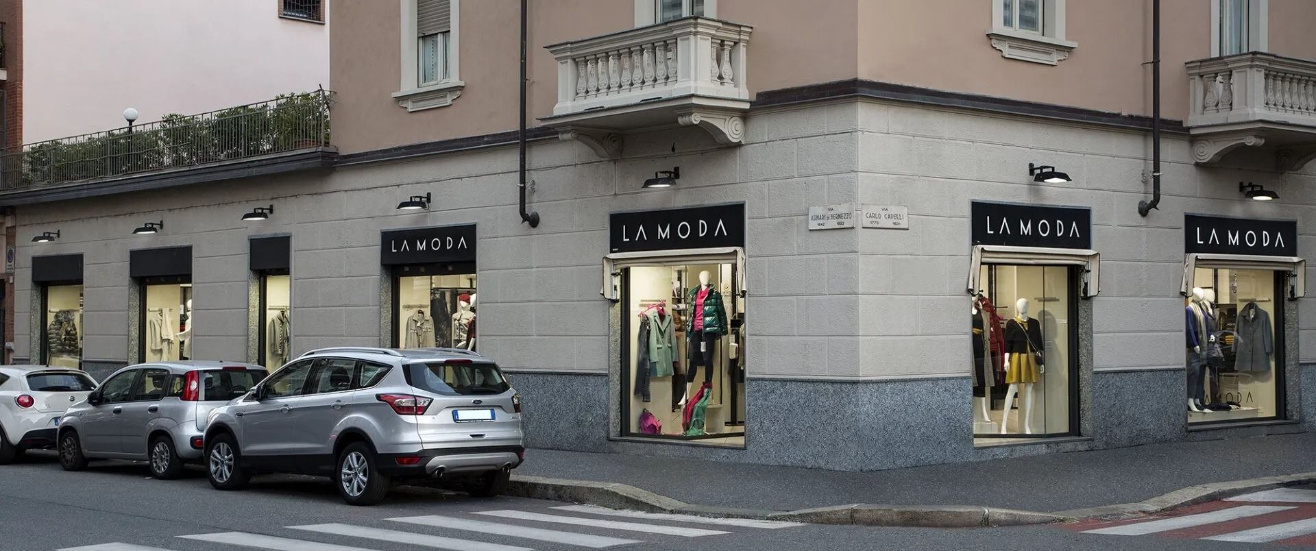 Un negozio con la scritta