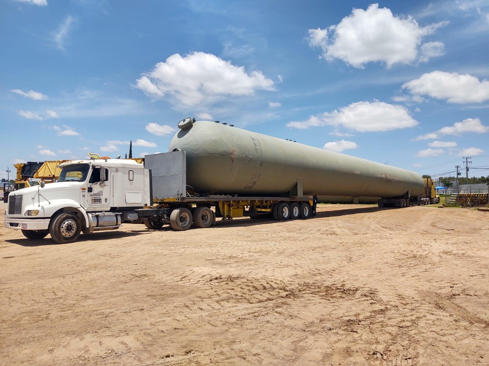 TRANSPORTES GRÚAS Y MONTAJES