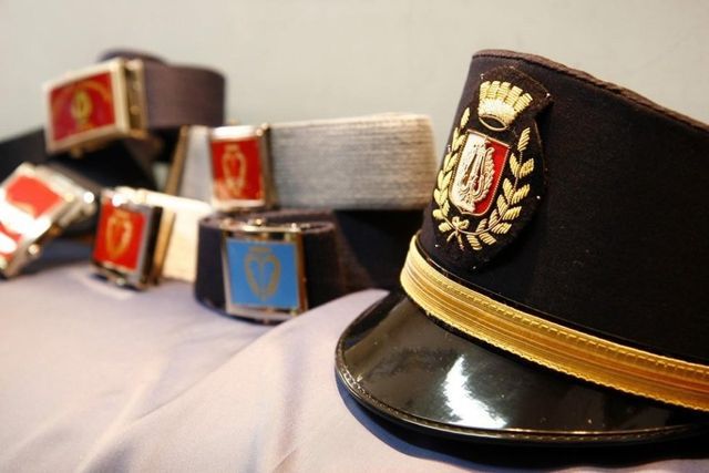 cappello fiamme gialle