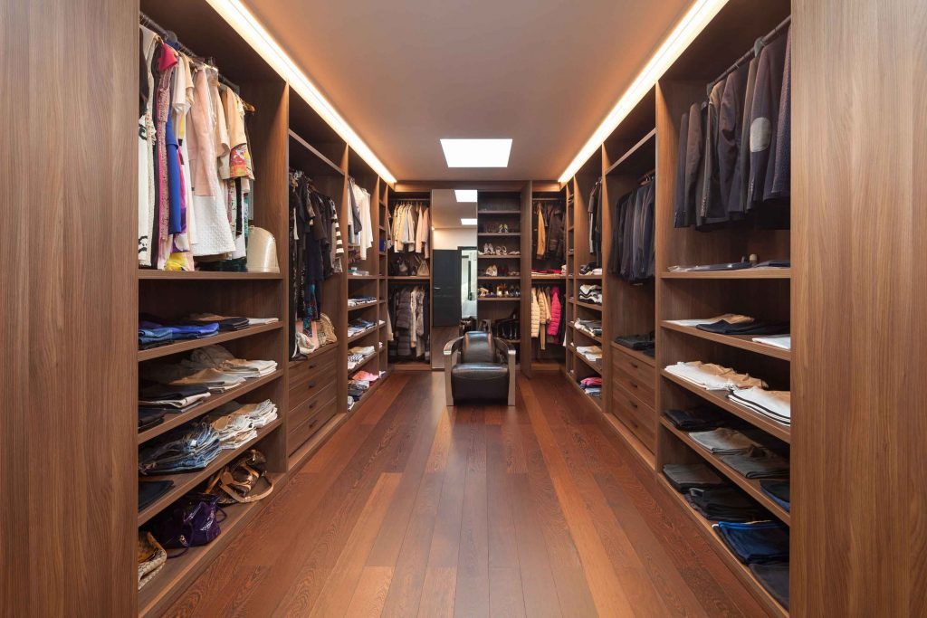 15+ Trendy Walk-In Closet Design Ideas