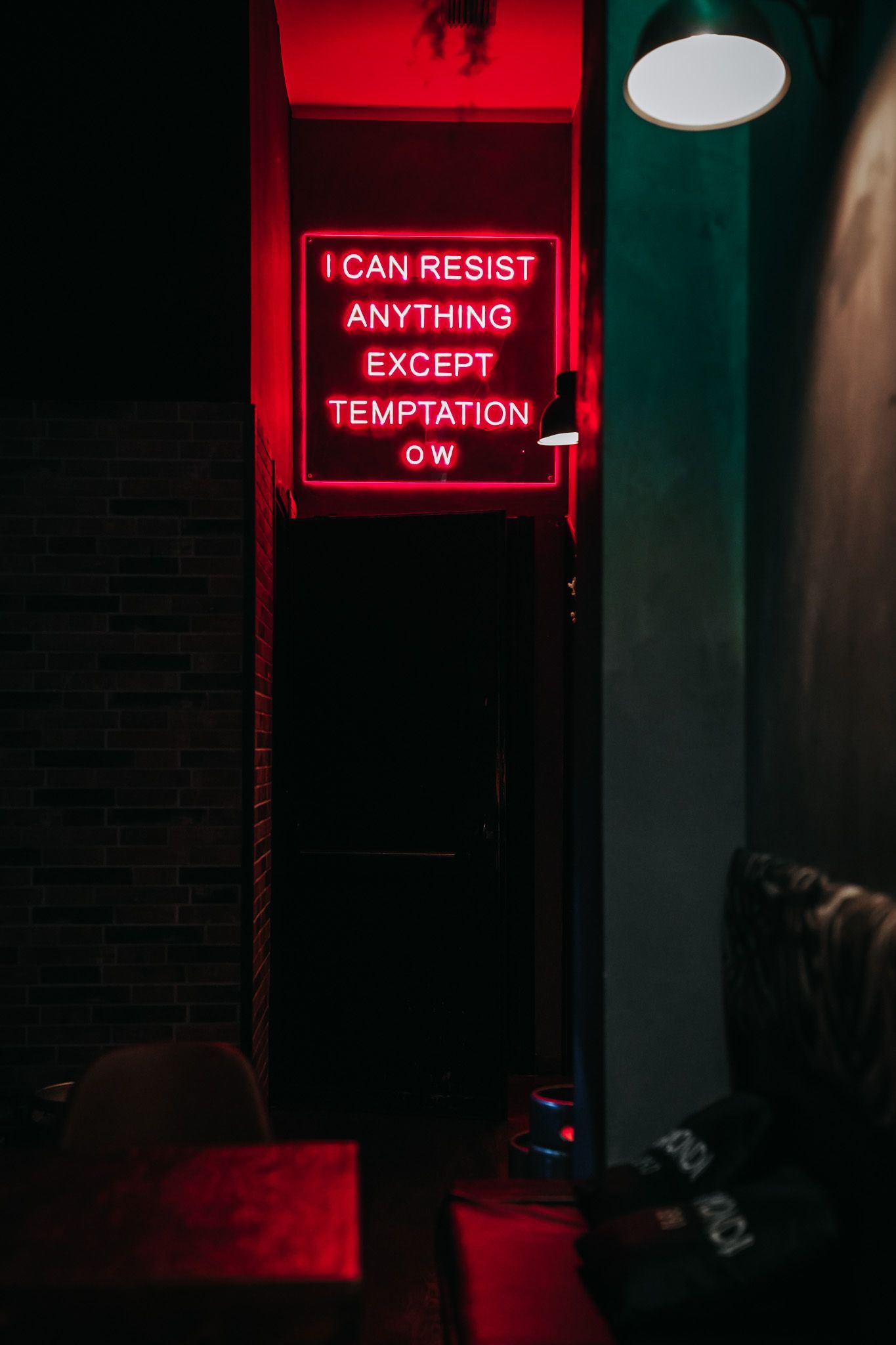 Insegna al neon rossa: