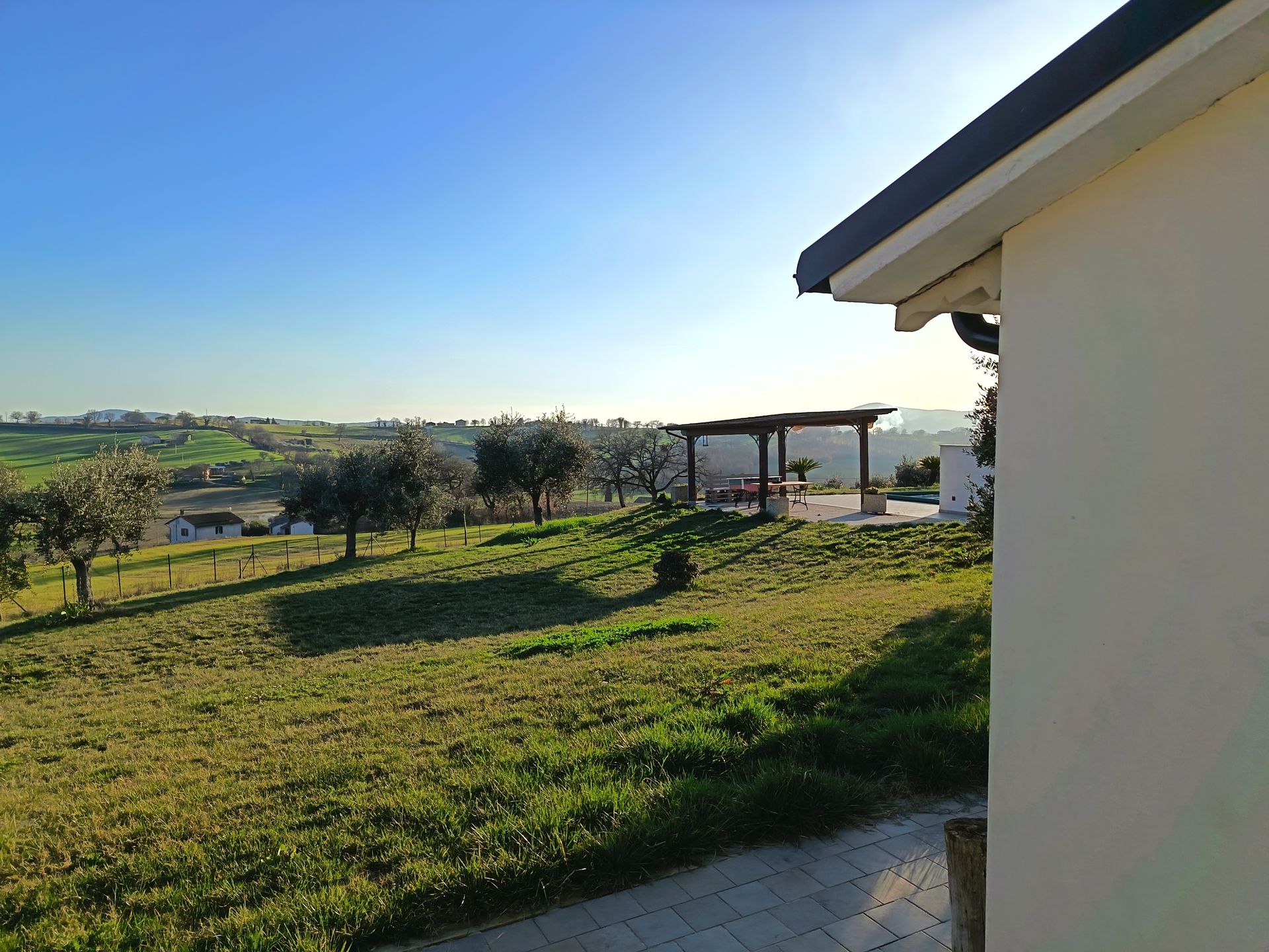 Camera accogliente con vista sulle colline umbre.