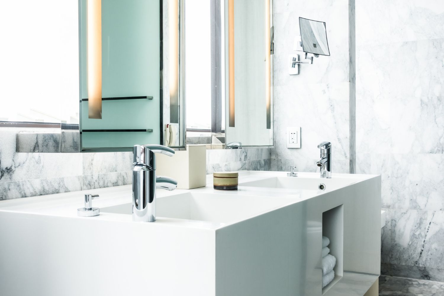 bathroom fixtures