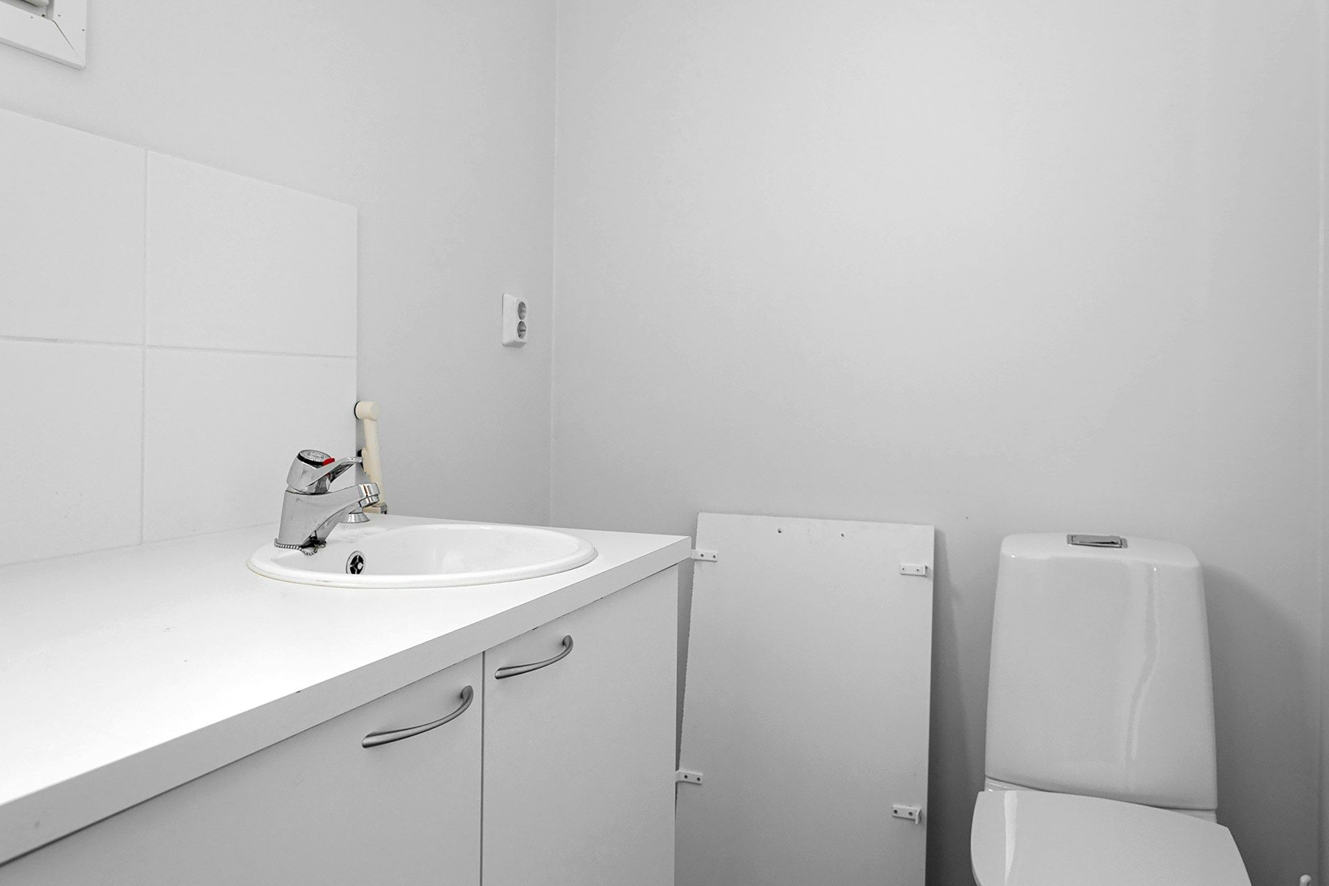 bathroom odor
